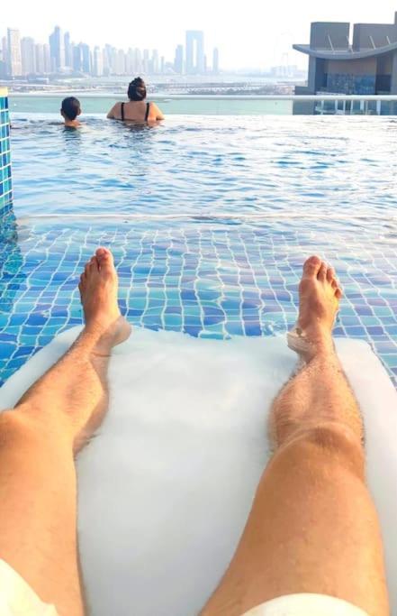 דובאי Amazing Apartment With Infinity Pool מראה חיצוני תמונה
