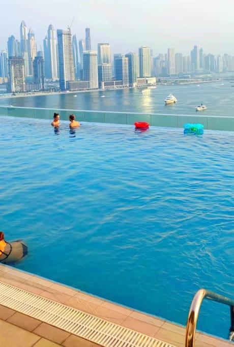 דובאי Amazing Apartment With Infinity Pool מראה חיצוני תמונה